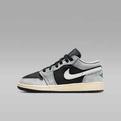 Air Jordan 1 Low SE Older Kids' Shoes. Nike LU